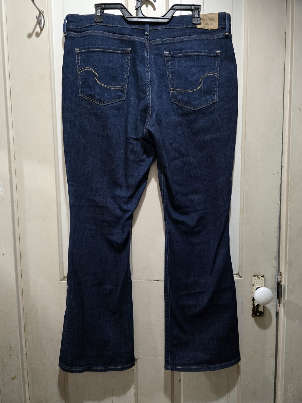Signature by Levi Strauss Indigo Flare Jeans - Picture 2 of 4